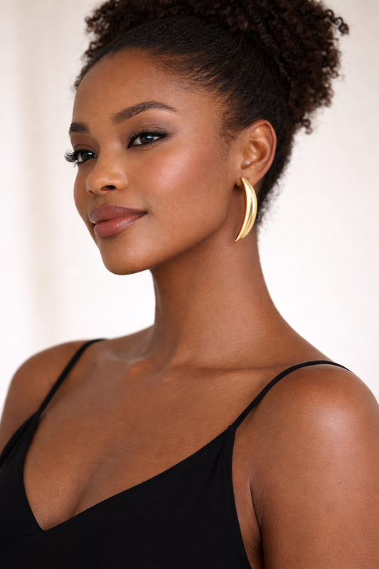 The Simone Curve Earrings